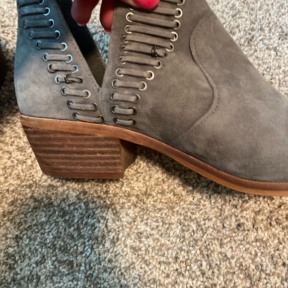 Vince Camuto Gray Booties - Picture 4 of 4